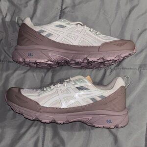 Gel-Venture 6 Shield size 10.5 men’s